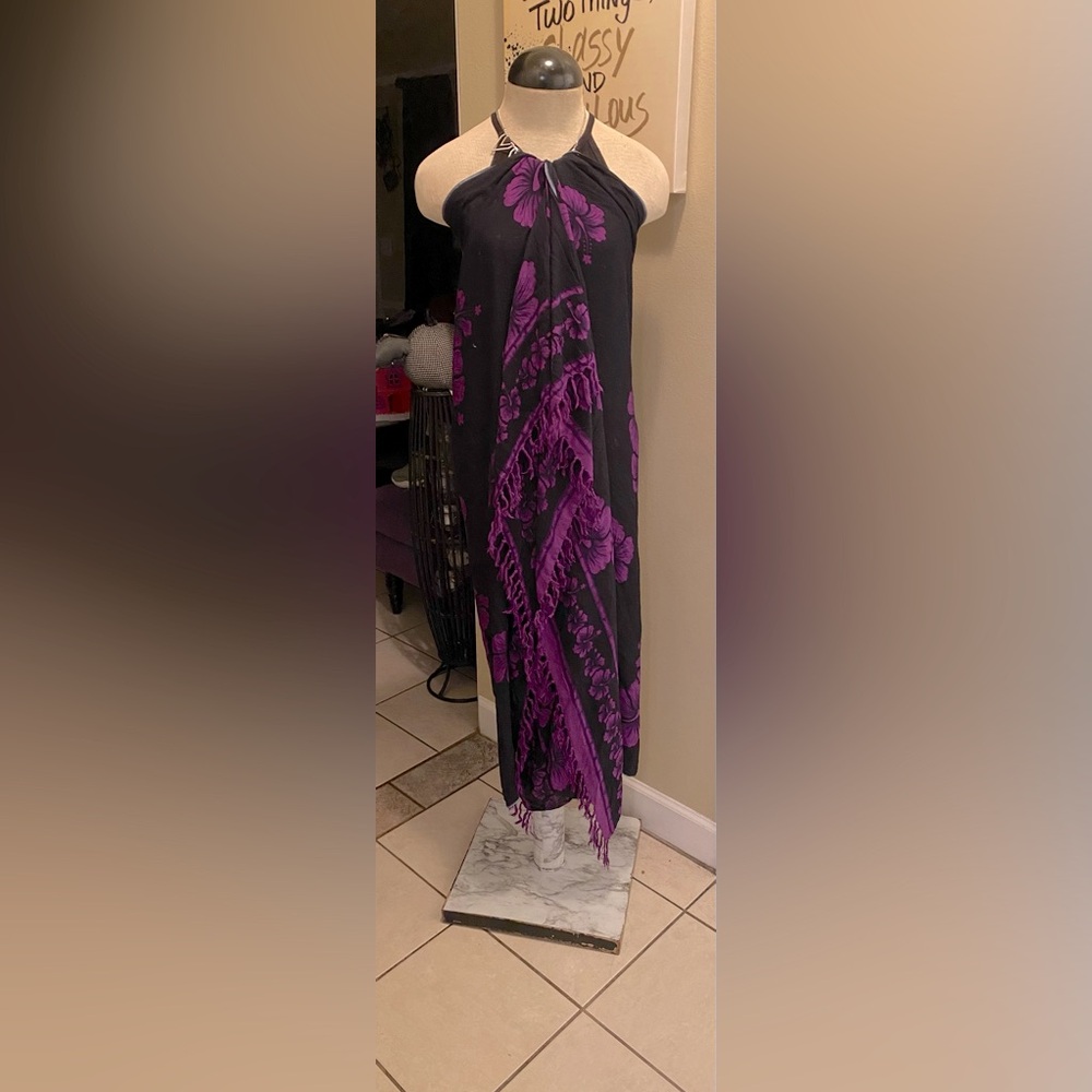 100% Rayon Wrap,Sarong, multi-use, Versitle Women’s Black & Purple w/tassels